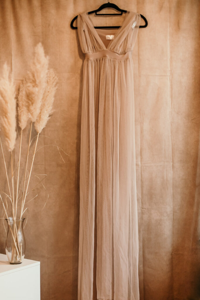 hellbraunes Boho Tüllkleid zum binden