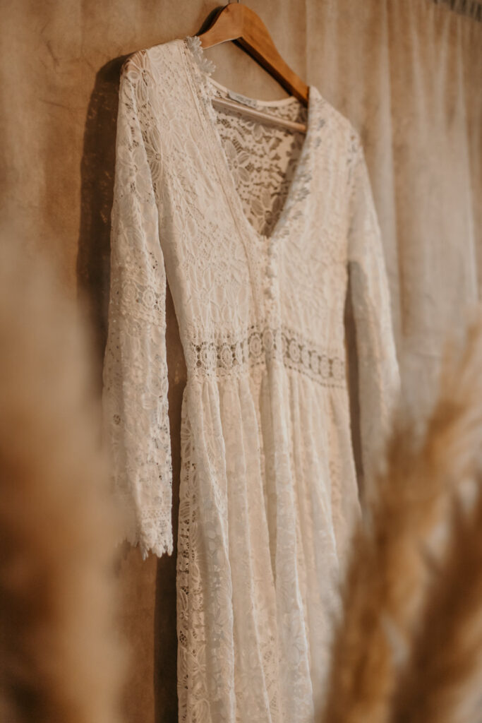 klassisch weißes Spitzen Babybauchkleid