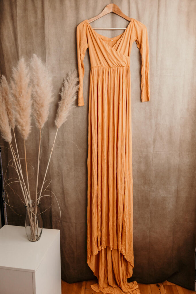 gelbes Babybauchkleid